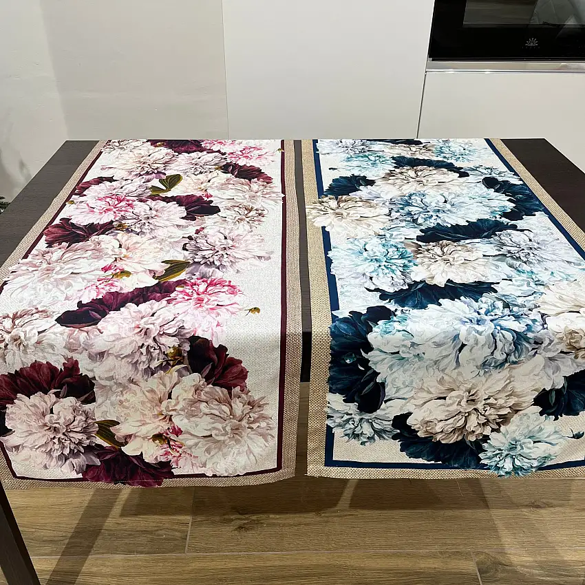 Runner AMARANTA by Tessitura Randi